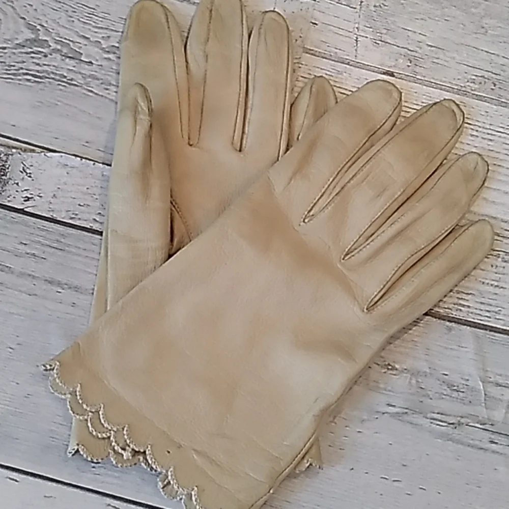 Vintage Miss Aris ladies sz 7 gloves